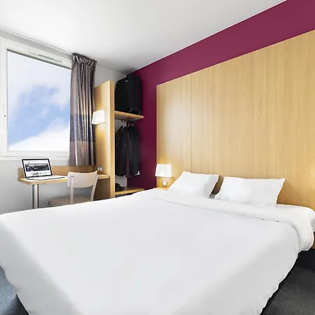 Lyon Hotel Vénissieux