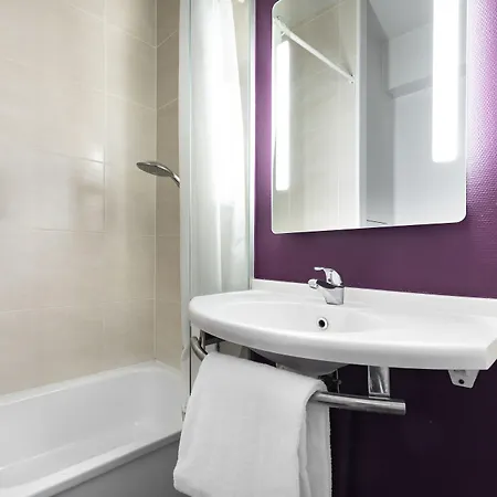Lyon Hotel 2*