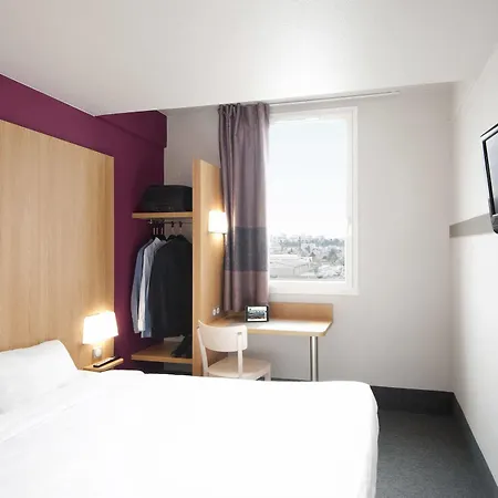 Lyon Hotel 2*