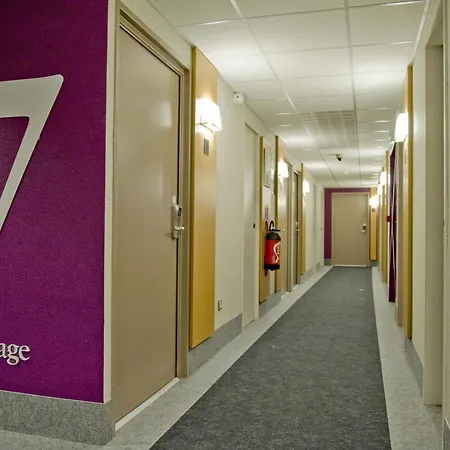 Lyon Hotel 2*