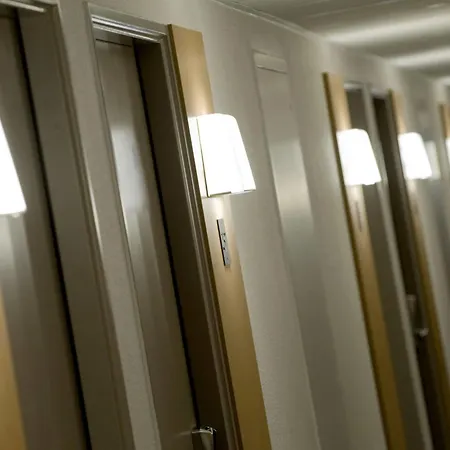Lyon Hotel 2*